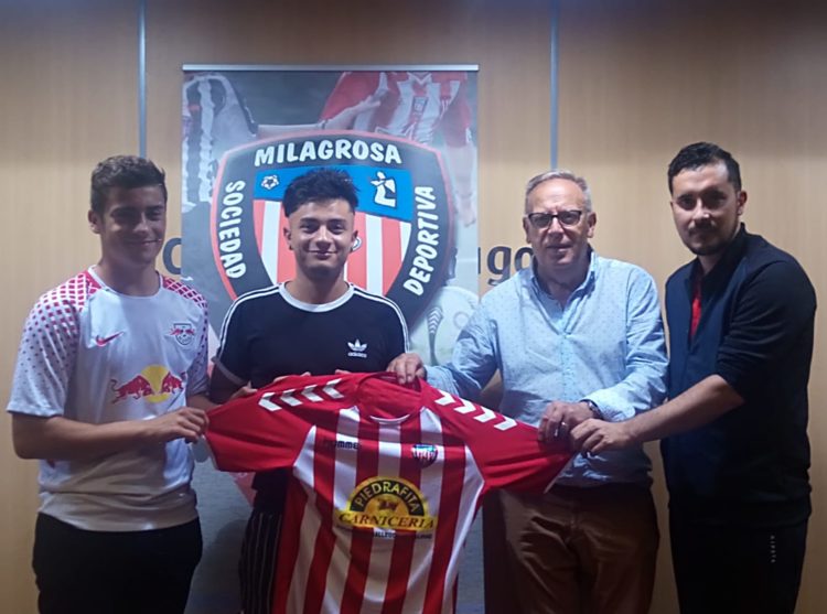 De izquierda a derecha: Iago Neira,Anxo Corral,Magín José López(presidente scd milagrosa) e Iván Dobarrio.